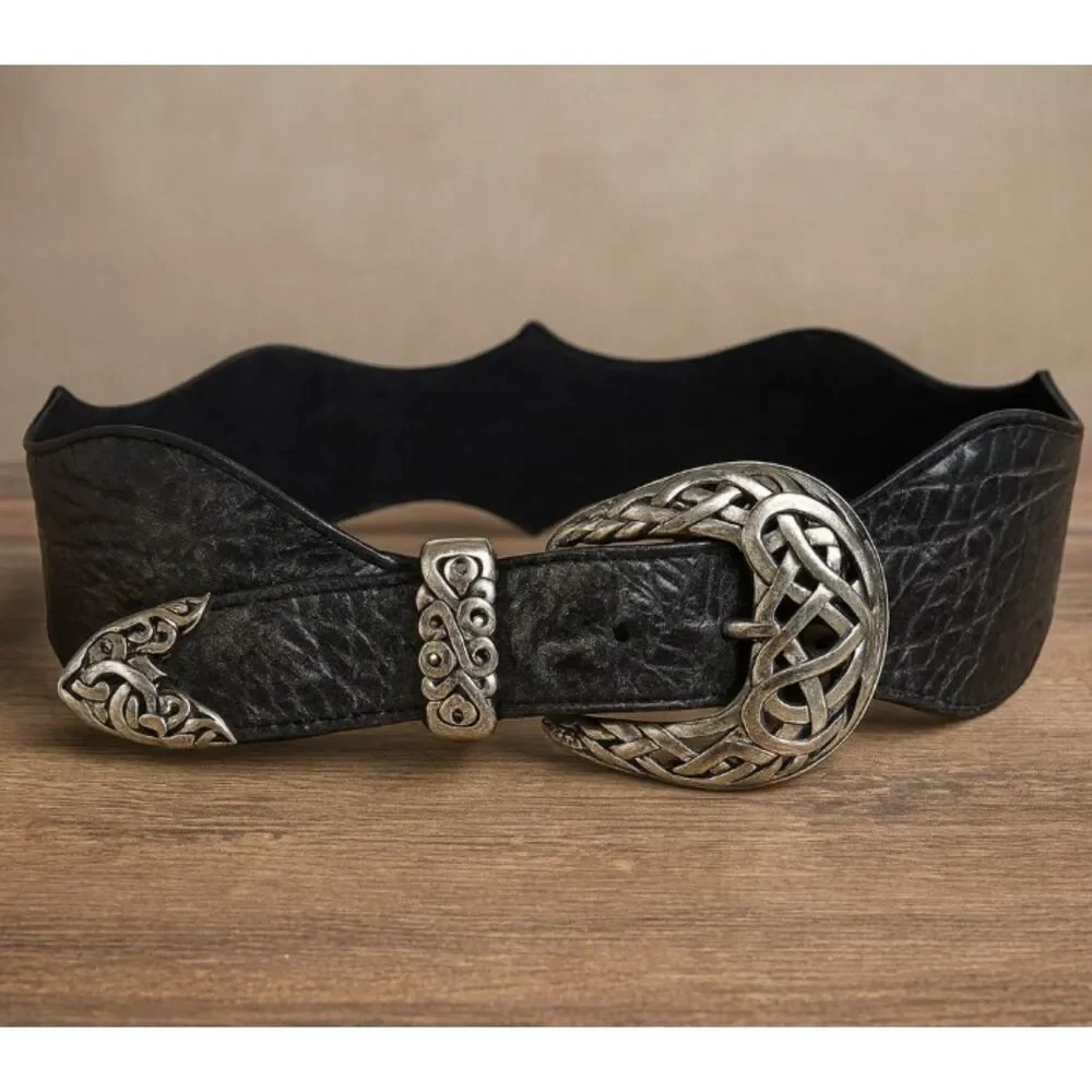 Leather Rock Belt Textured soft Leather Large Buckle Boho Wide EUC Size S 32